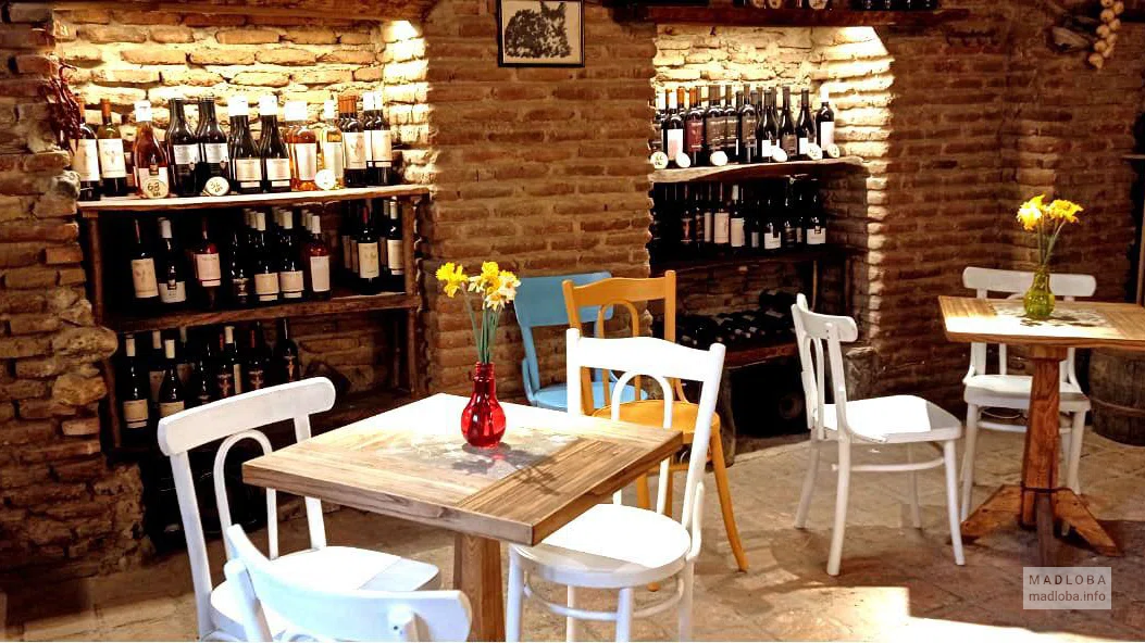 Ресторан "Red&Wine" в Тбилиси.
