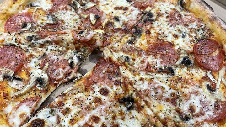 Red Hot Pizza (food delivery)