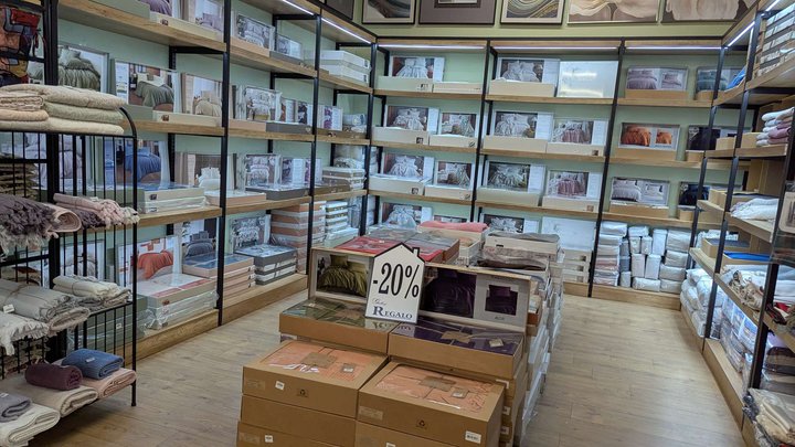Regalo Gallery (Metro City Moll)