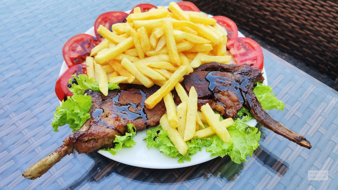 Блюдо из мяса в ресторане