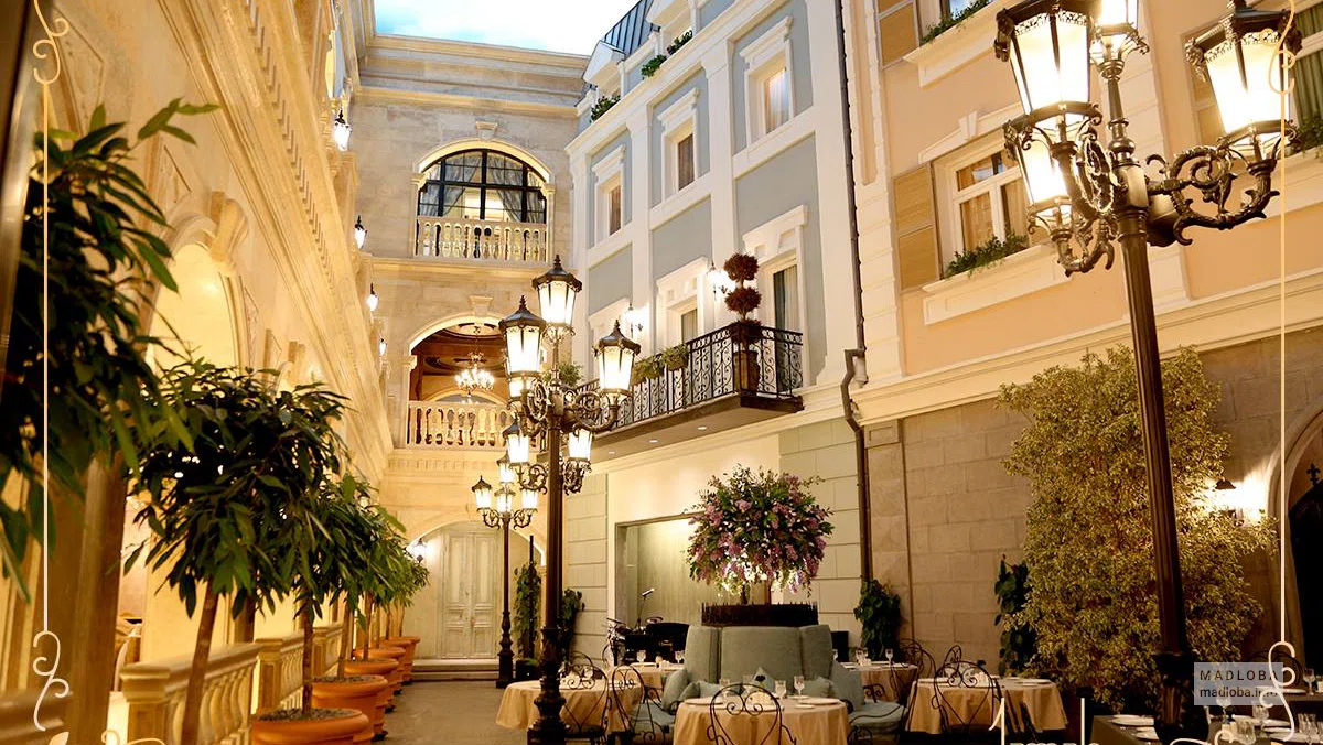 Внутренний дворик Restaurant Qalaqi