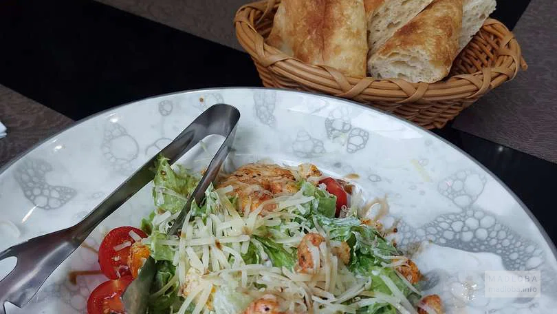Салат Цезарь