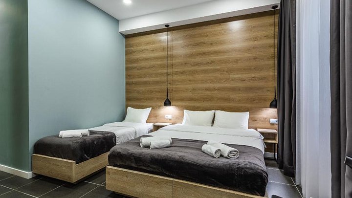 8 Rooms Apartotel On Meidan