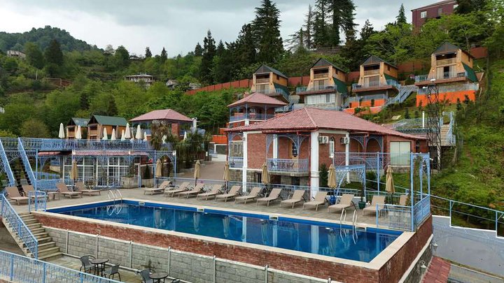 Roots Resort