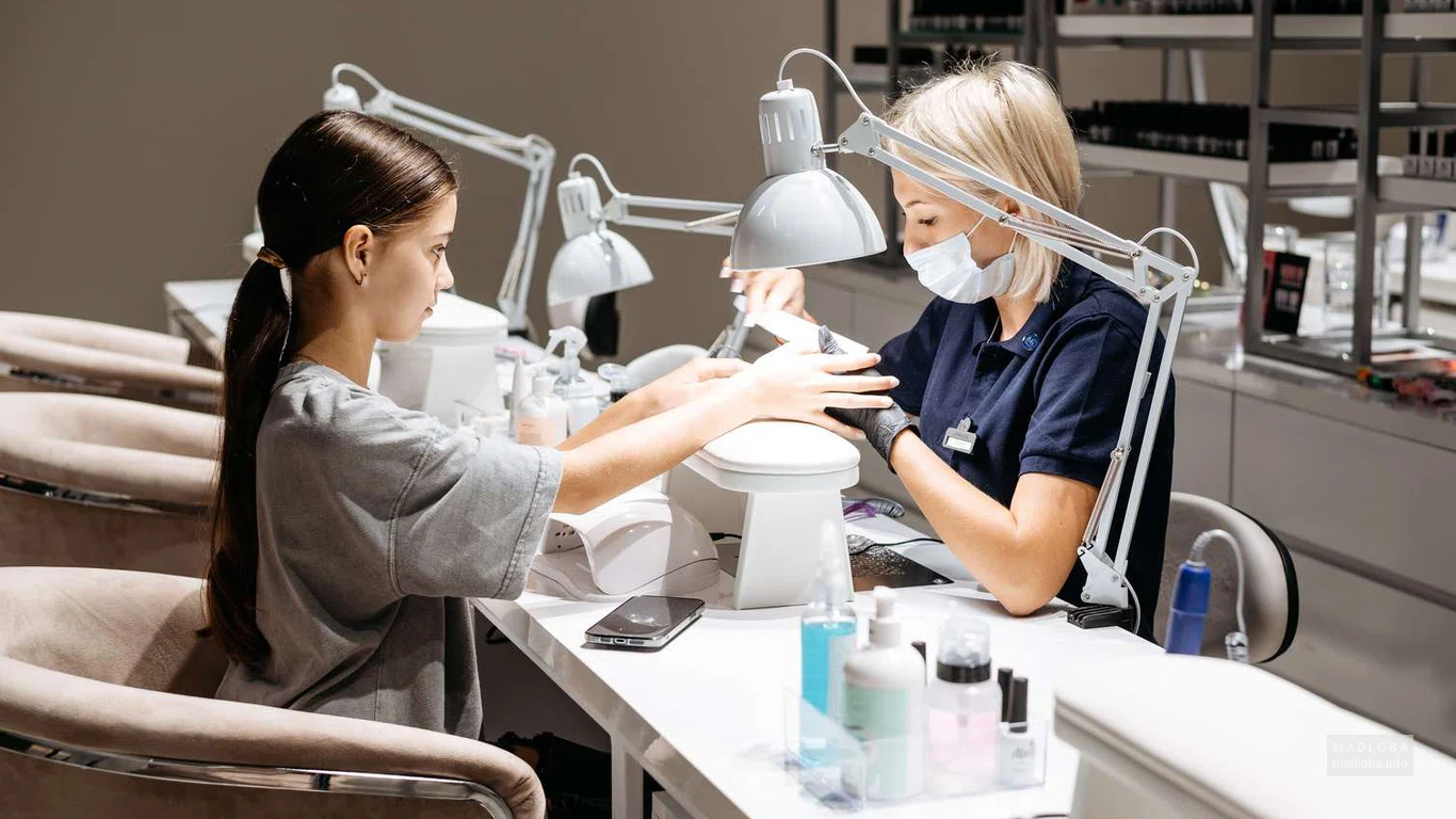 Салон красоты "LAKmousse Beauty Bar" рабочая атмосфера