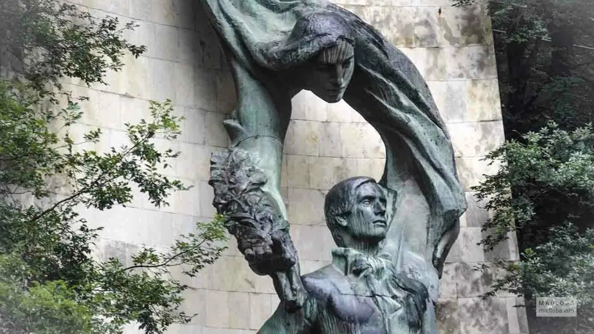 Monument to Galaktion Tabidze
