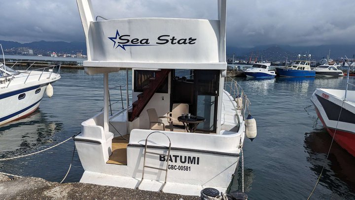 Double deck boat "Sea Star"
