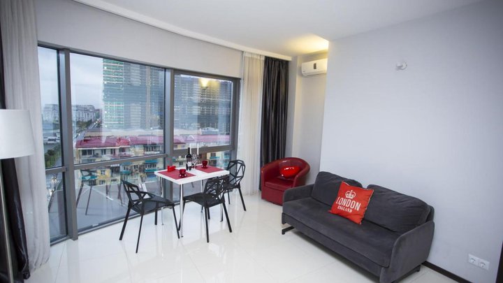 Apartments on Khimshiashvili 27