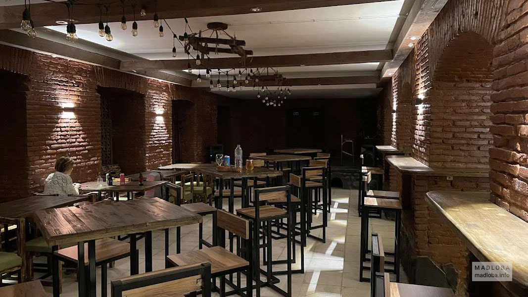 Seven Roads Craft Beer Bar в Тбилиси