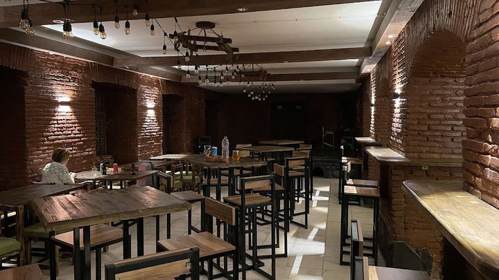 Seven Roads Craft Beer Bar