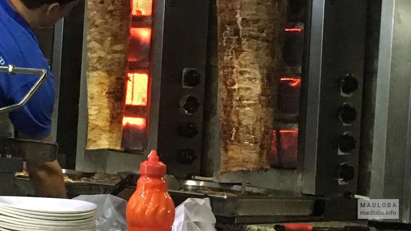 Кухня в Shawarmaland