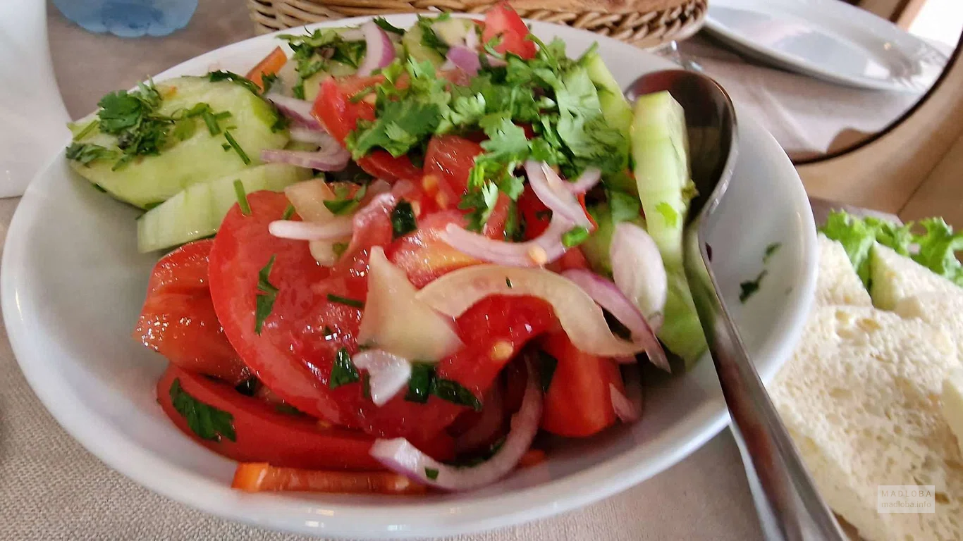 Салат овощной