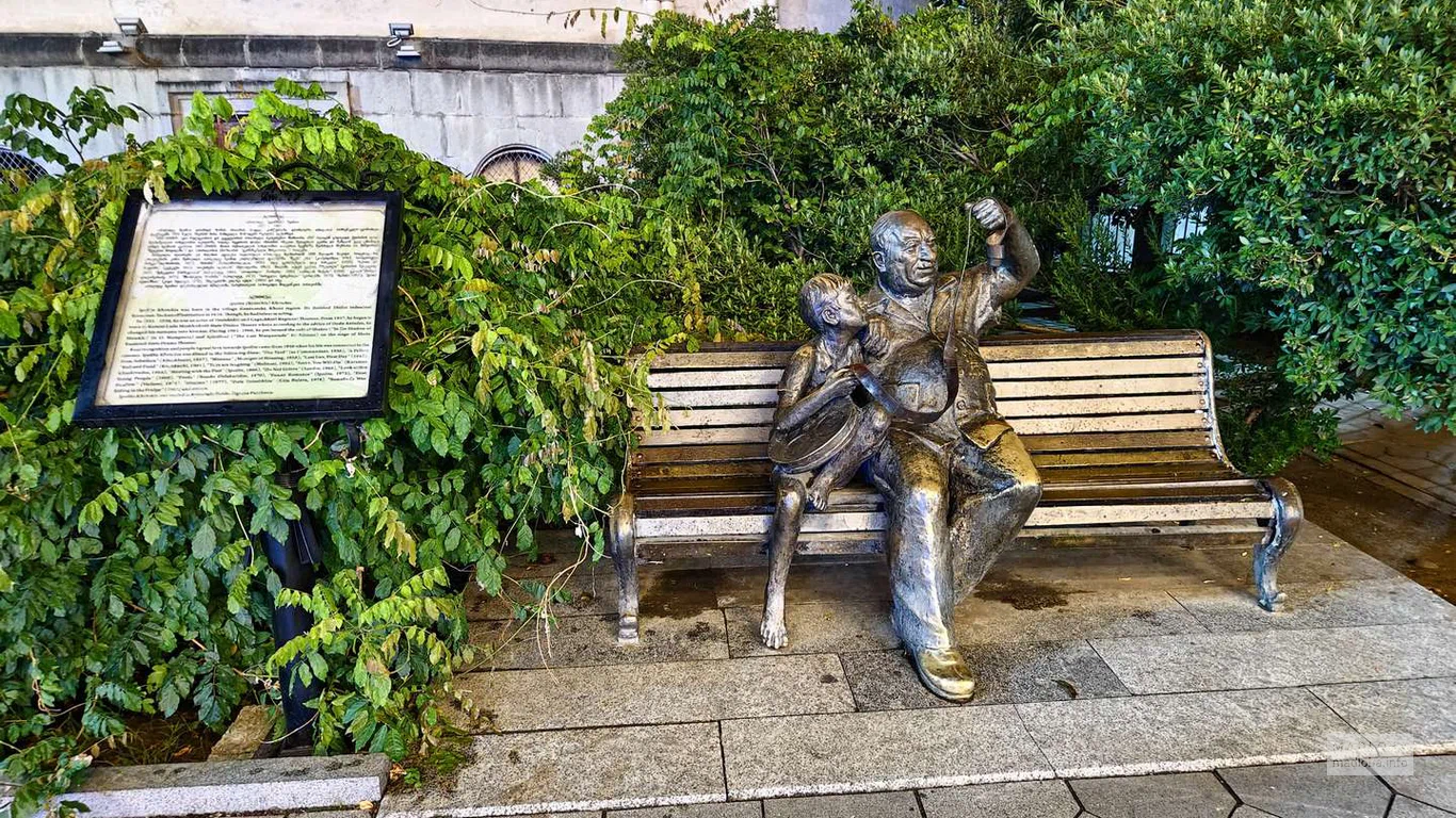 Sculpture of Hippolytus Khvichia