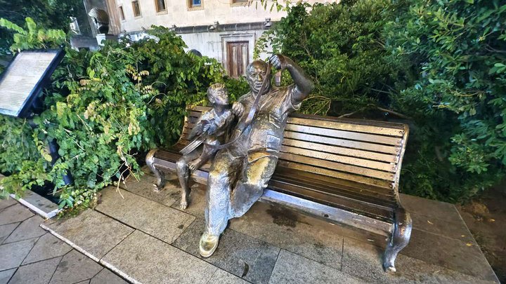 Sculpture of Hippolytus Khvichia