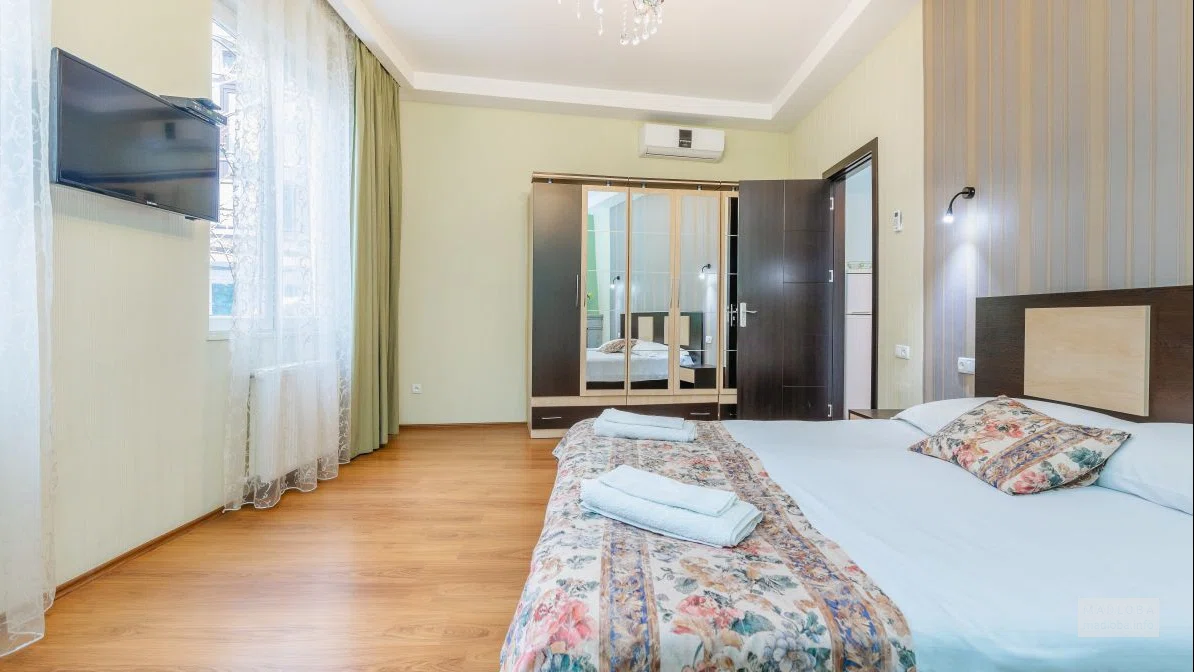 Спальня в номере Silver Hotel