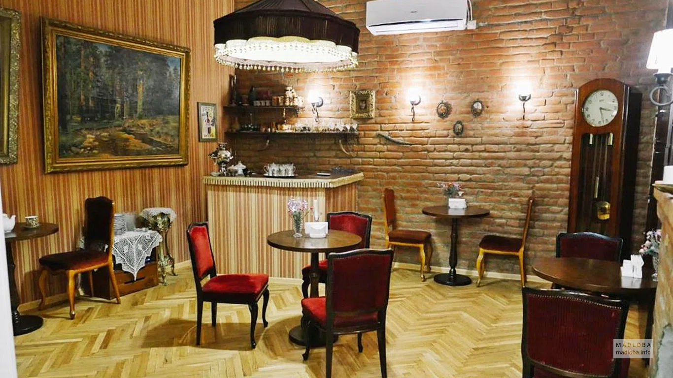 Кафе в бутик-отеле Simon's