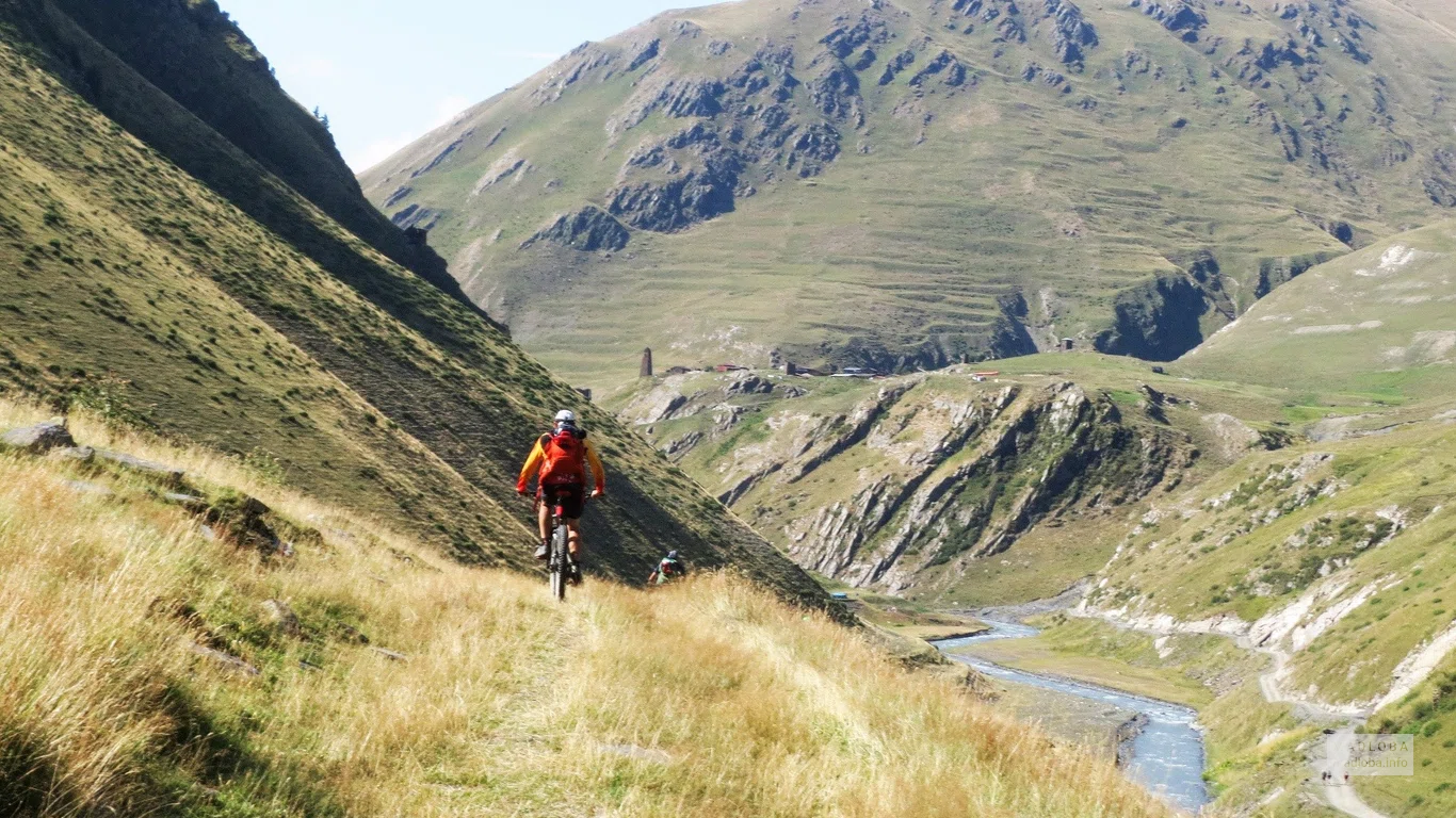 Трек на велосипеде по горам Singletrack
