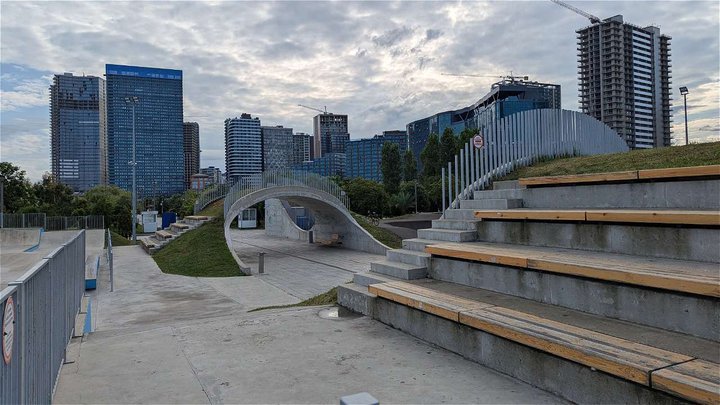Skate Park "Pump track"
