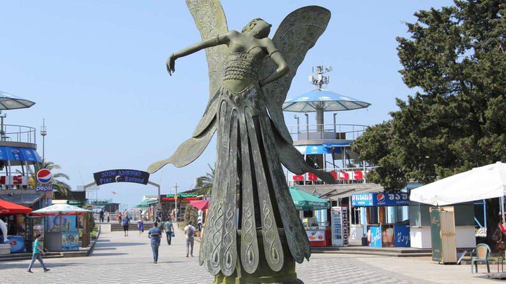Statue "Nymph" (Dancing Fairy)