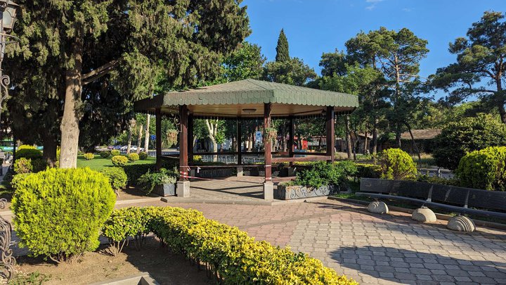 Square named after Heydar Aliyev in Rustavi
