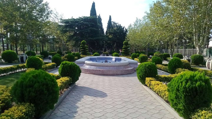 Square named after Heydar Aliyev in Rustavi