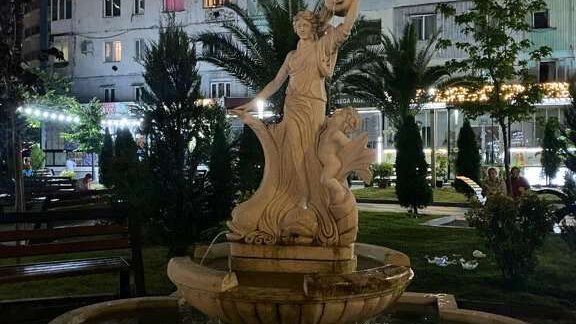 Square at the intersection of Inasaridze and Kobaladze streets