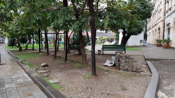Square near the mosque in the "Turkish quarter"