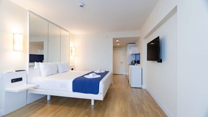 Smart Aparthotel Orbi City