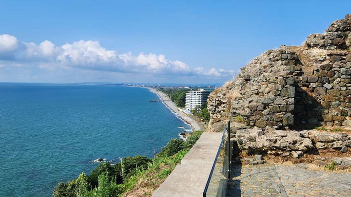 Смотровая площадка в Крепости Петра (село Цихисдзири)