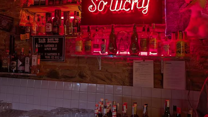 So Lucky cocktail bar