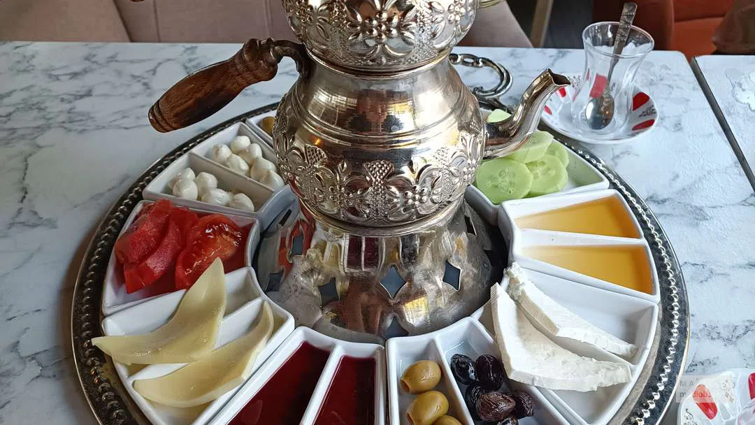 Подача закусок