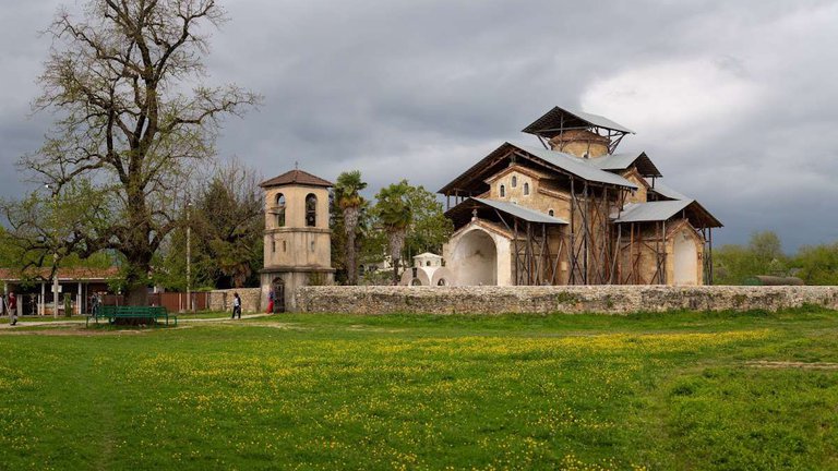 The Lykhny Church of the Dormition of the Blessed Virgin Mary is a 10th century mystery that is worth revealing!