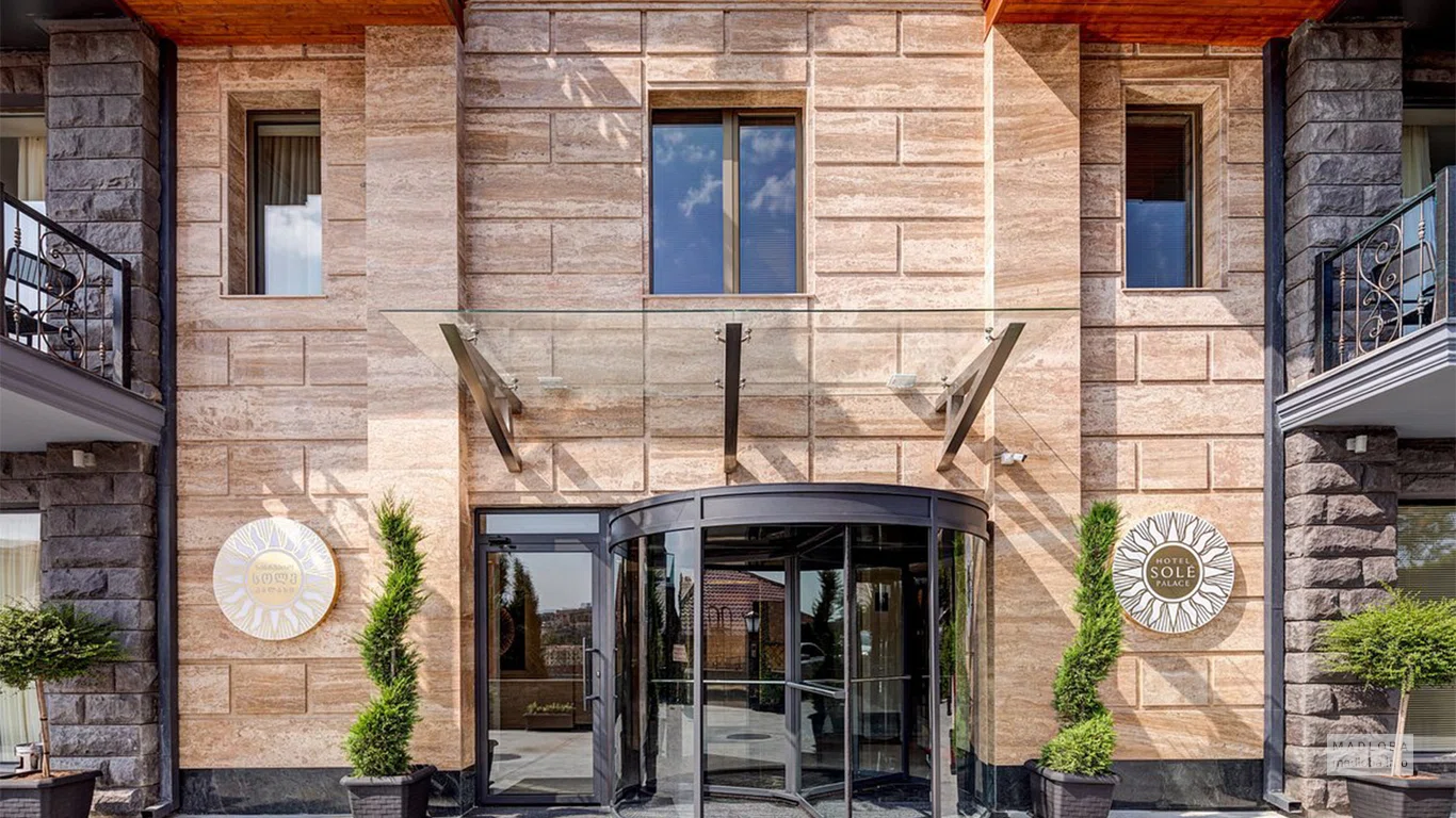 Hotel Sole Palace