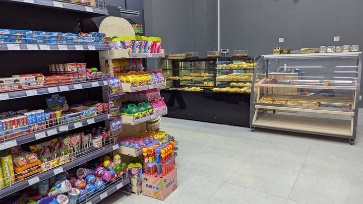 Spar (Niko Pirosmani St., 19)