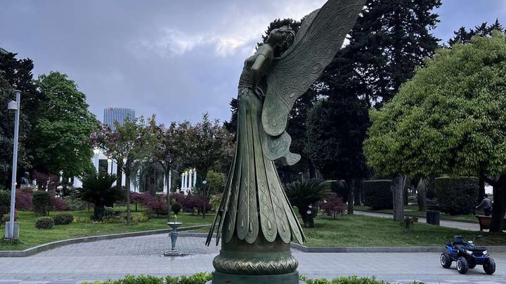 Statue "Nymph" (Dancing Fairy)