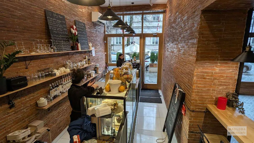 Stretto в Кутаиси - завтраки, кофе, десерты