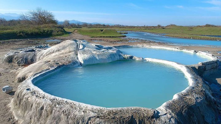 Sulfur spring