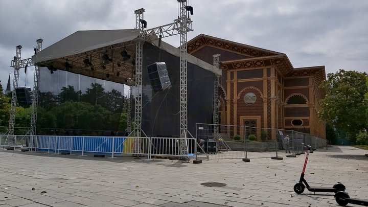 Summer-Theatre-Batumi-02.jpg
