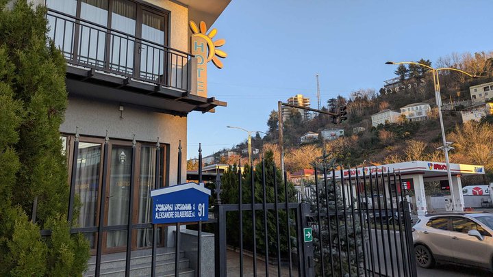 Sunny Hotel