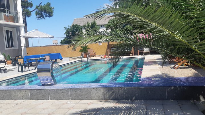 Sunset Hotel & Cafe Bar
