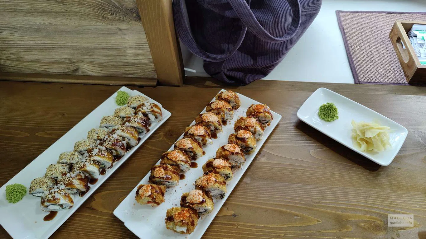 Sushi day суши на подносе