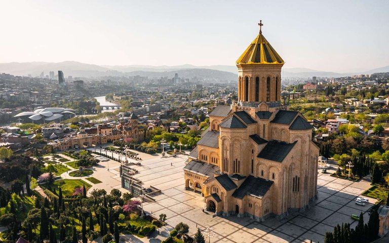 🏛  12 iconic temples and shrines of Tbilisi 2025 - what a tourist should see first