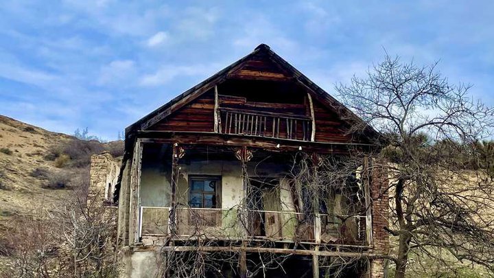 Свято-Георгиевский монастырский комплекс в Телети