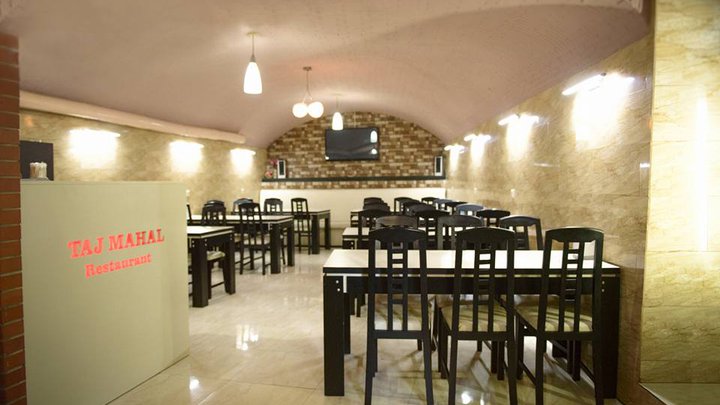 Taj Mahal Restaurant
