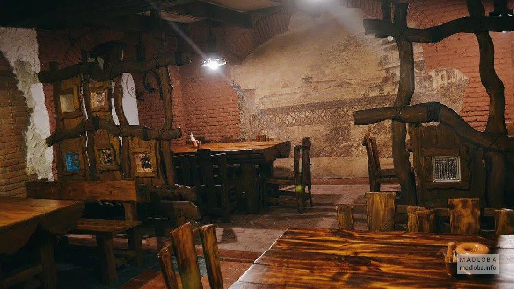 Интерьер таверны Кавказ