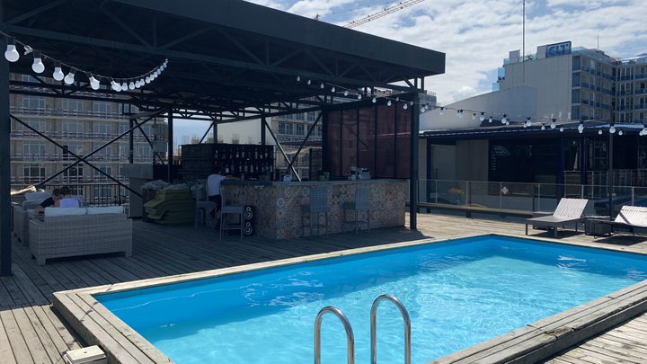 roof top pool batumi