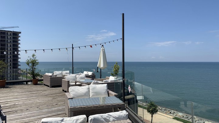 roof top pool batumi