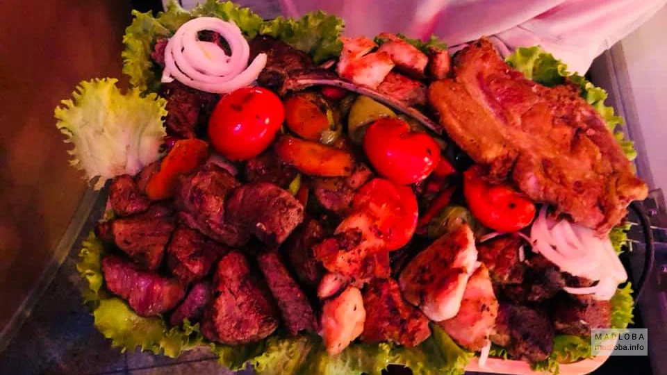 Мясное ассорти в баре Терраса36