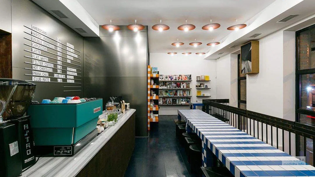 Зал They Said Books Coffee Shop Грузия