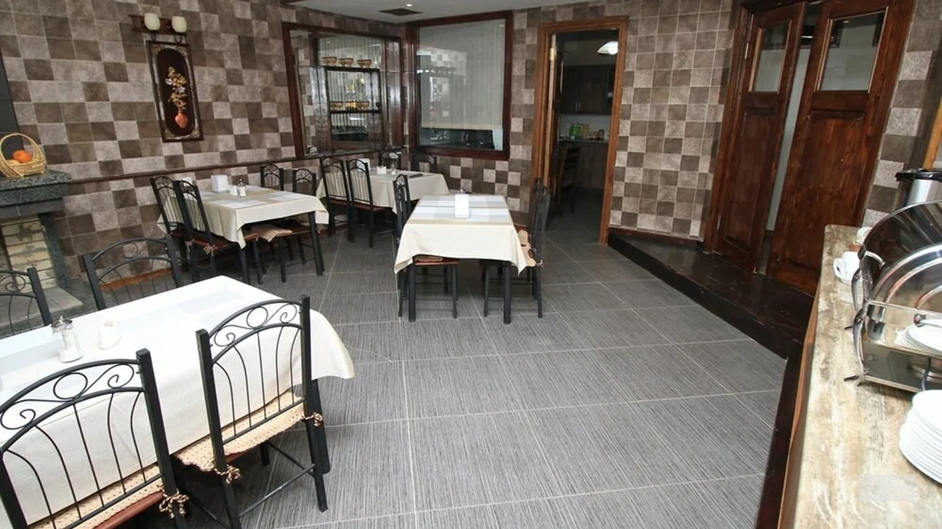 Столовая в отеле Tiflis House